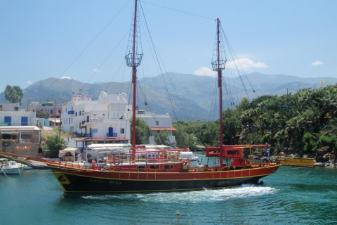 Pirate boat - Dia island cruise